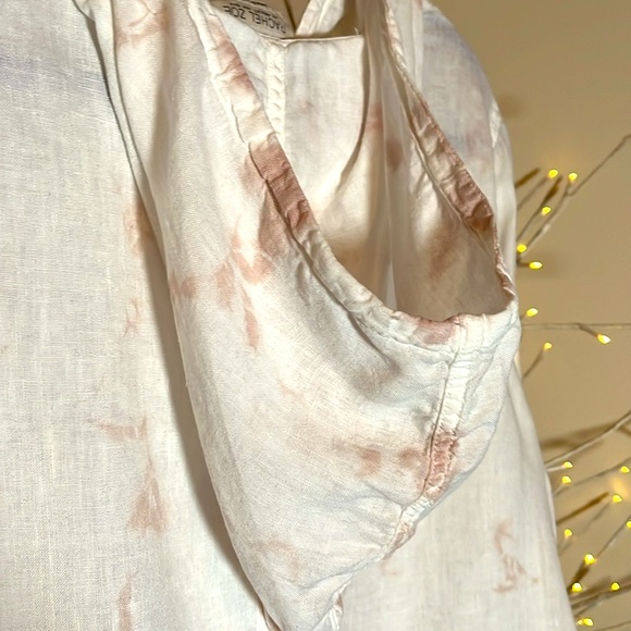 Racheal Zoe M  100% linen.White w/taupe tie-dye print.Roll tab sleeves,hi/low - Picture 4 of 7